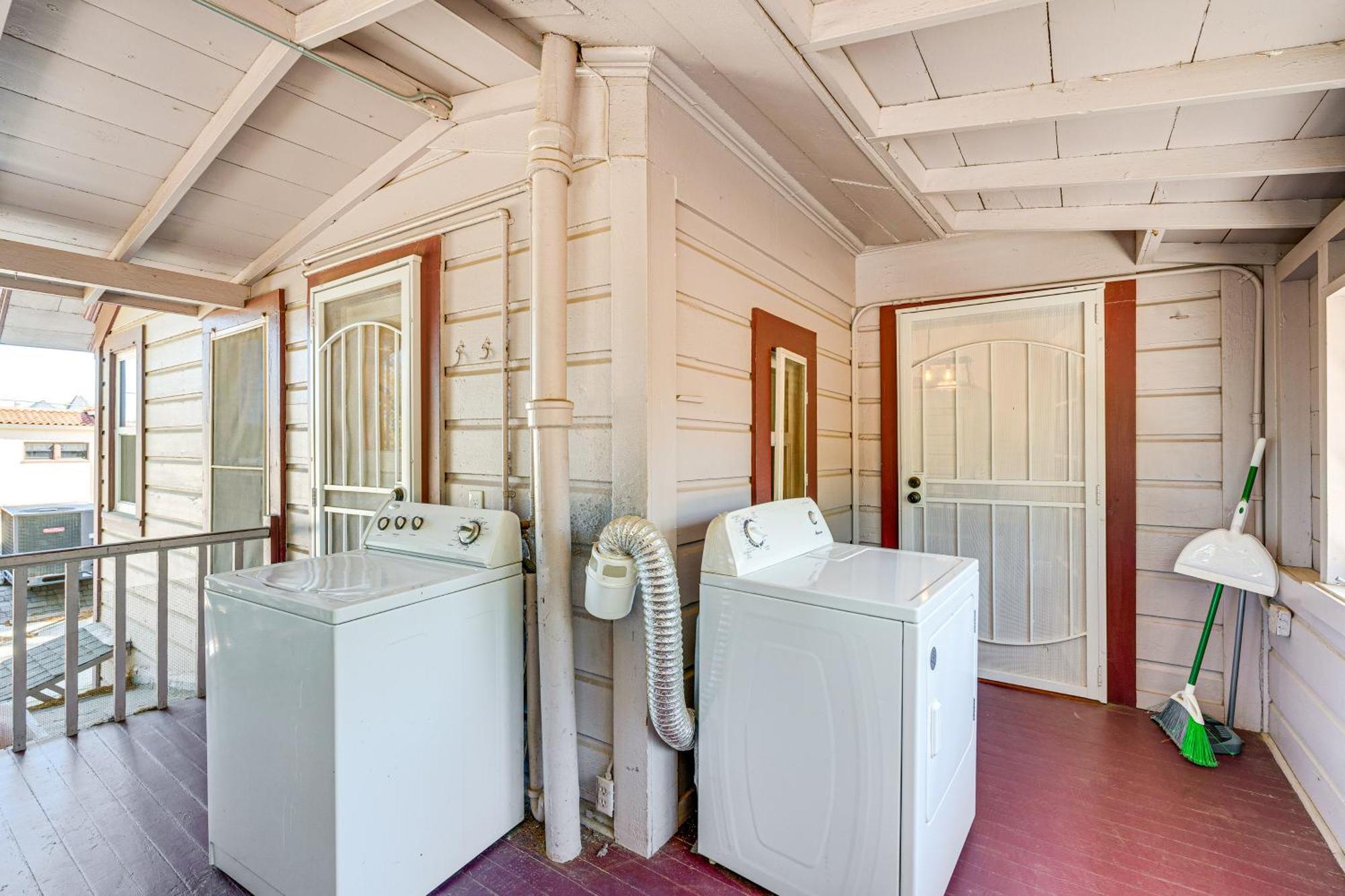 Bright Woodland Apartment Walk To Main Street Extérieur photo