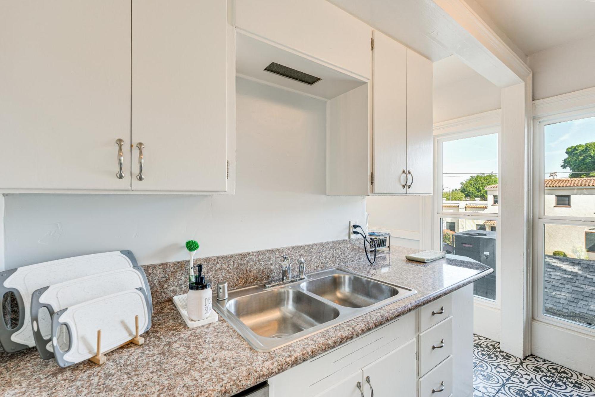 Bright Woodland Apartment Walk To Main Street Extérieur photo