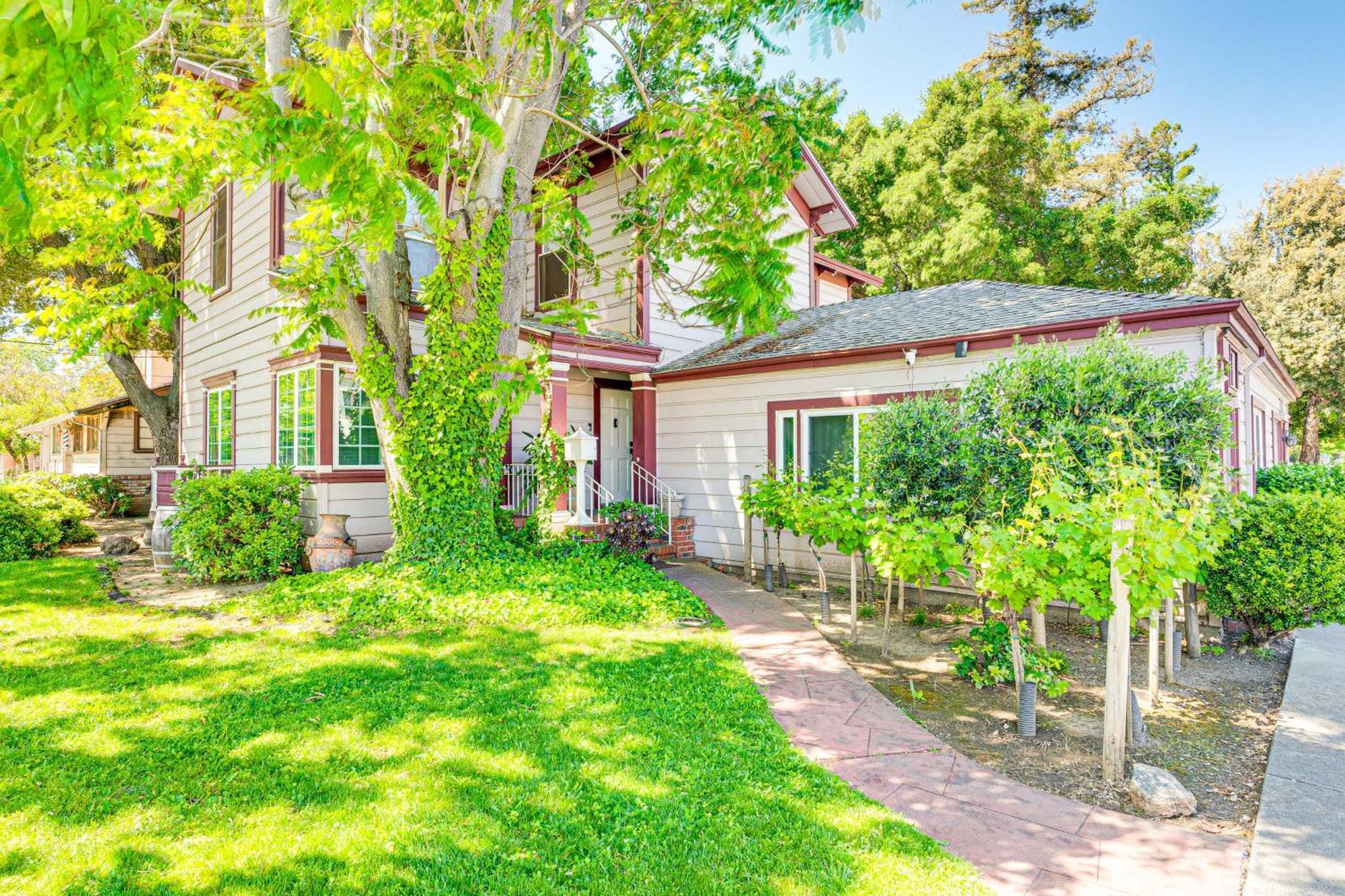 Bright Woodland Apartment Walk To Main Street Extérieur photo
